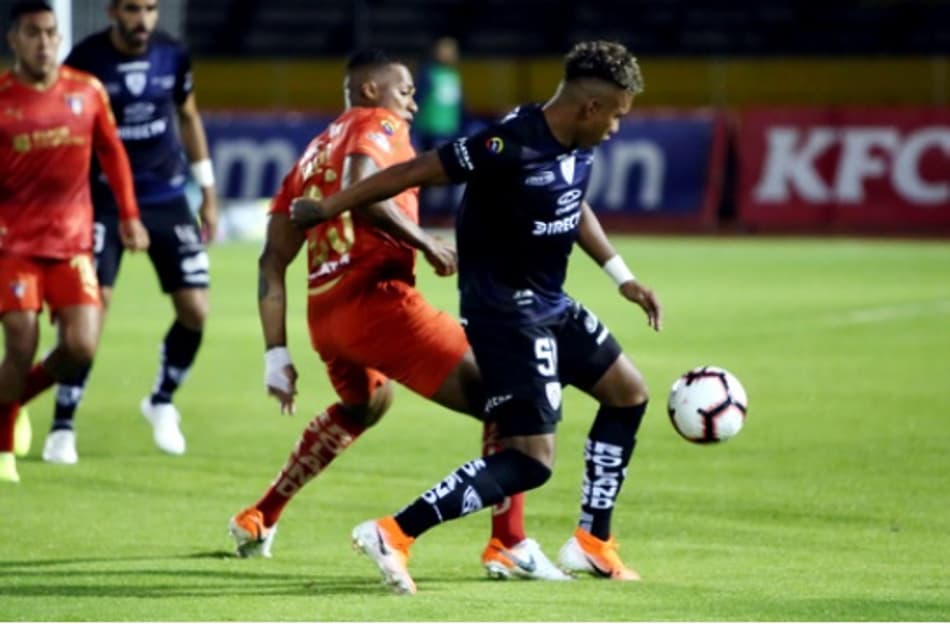 LDU derrota o Del Valle e garante vaga na próxima fase do Equatoriano