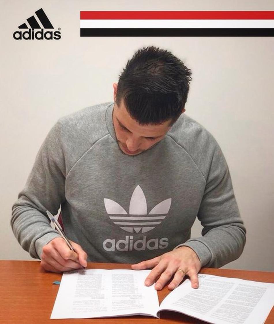 Renovação com o São Paulo? Calma… Assinatura de Tiago Volpi é com a Adidas