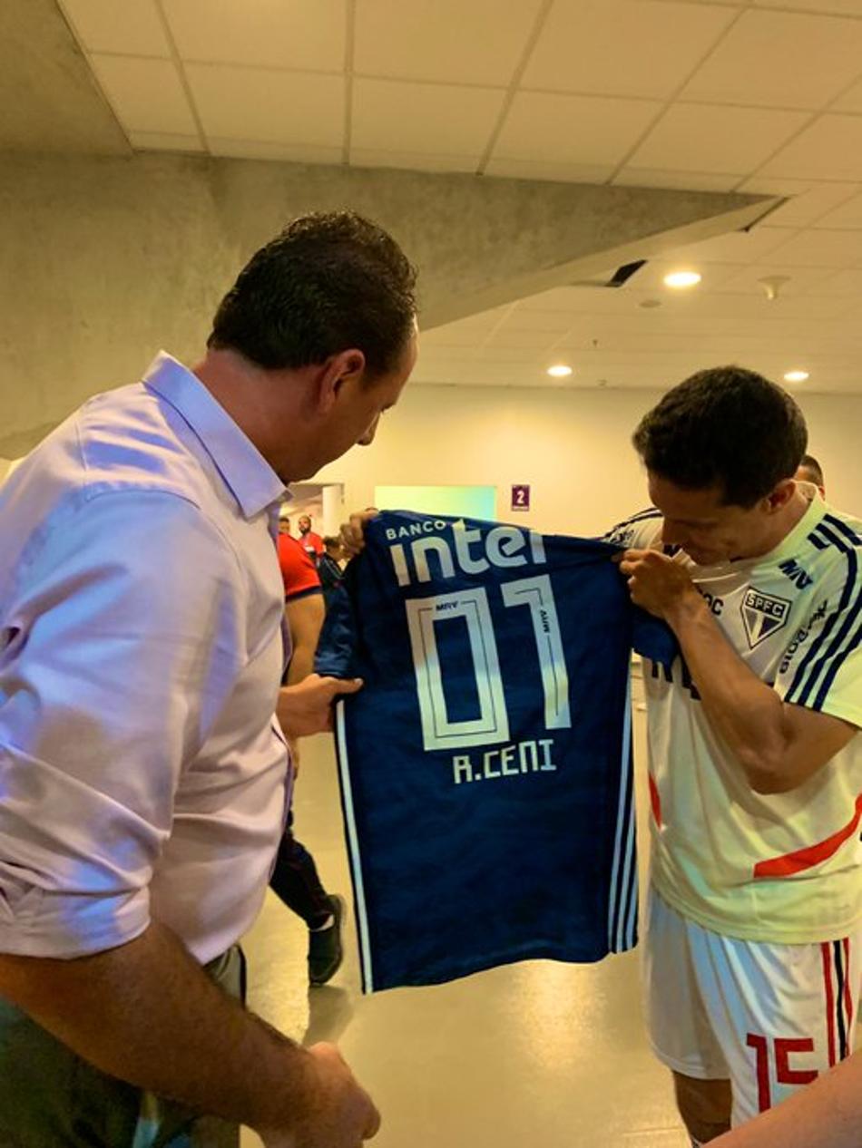 No Paca e contra Ceni: Hernanes busca engrenar em cenário especial