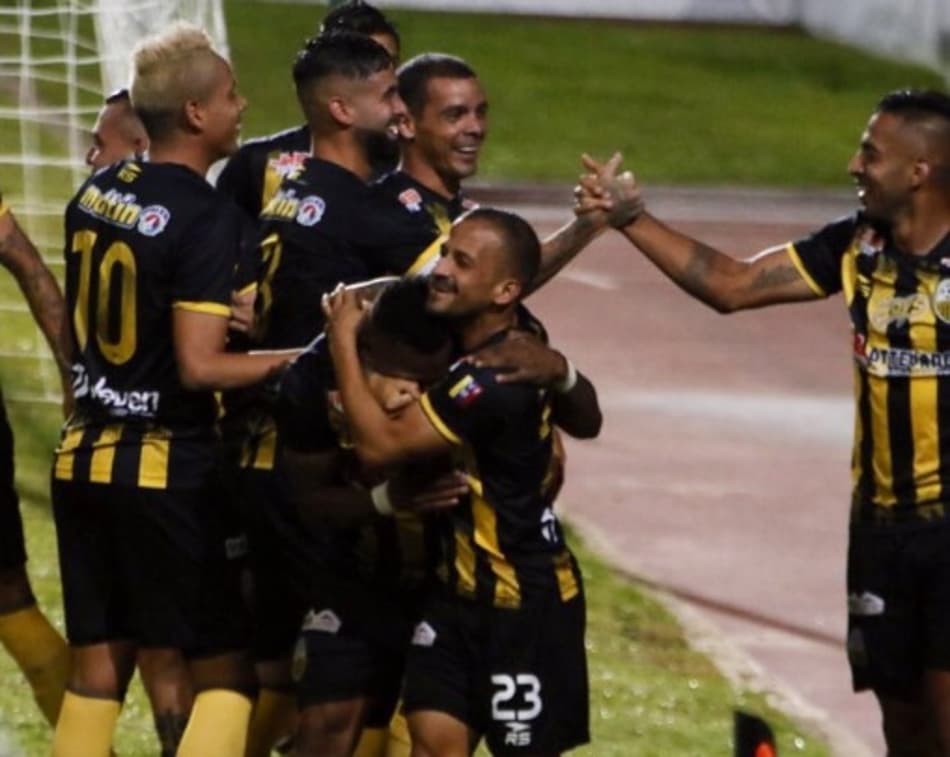 Deportivo Táchira goleia na abertura da 14ª rodada do Venezuelano