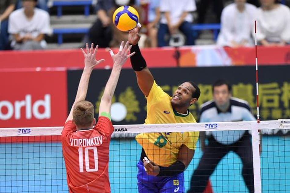 Brasil atropela a Rússia na Copa do Mundo e segue na liderança