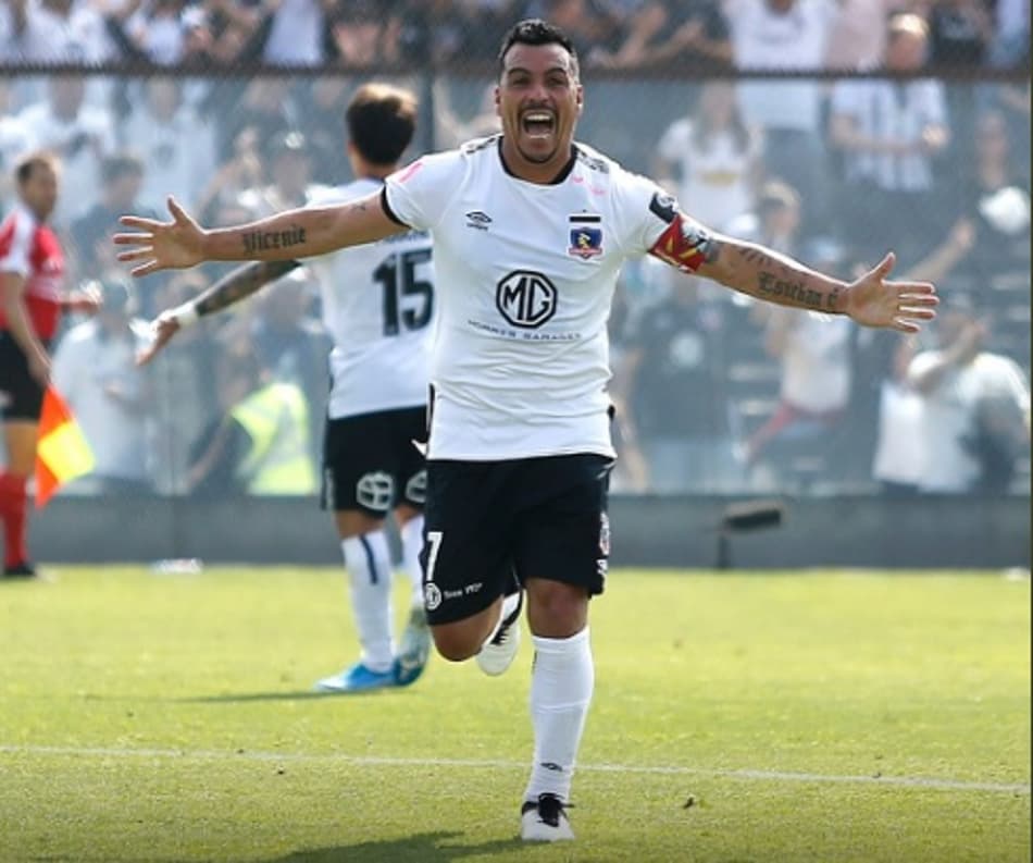 Colo-Colo vence clássico chileno e afunda La U na zona do rebaixamento