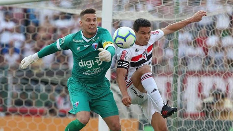 Goleiro do Fortaleza não pensa em nada diferente de assegurar permanência