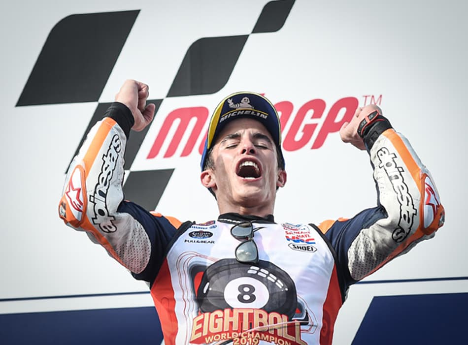 Marquez passa Quartararo na última volta, vence na Tailândia e conquista 6º título na MotoGP