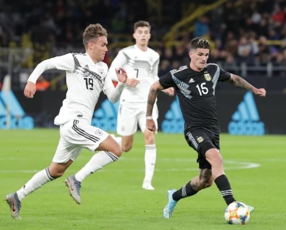 Na raça, Argentina sai atrás, mas consegue empate contra a Alemanha