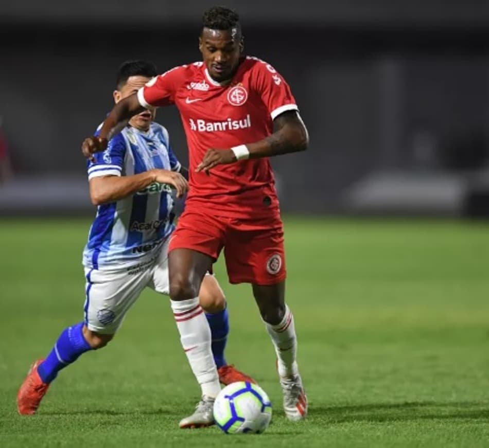 Edenílson não consegue explicar ‘apagão’ do Inter