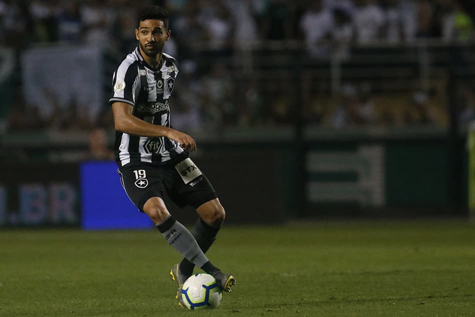 Dois nomes estariam somente pelo anúncio oficial por parte da Chapecoense