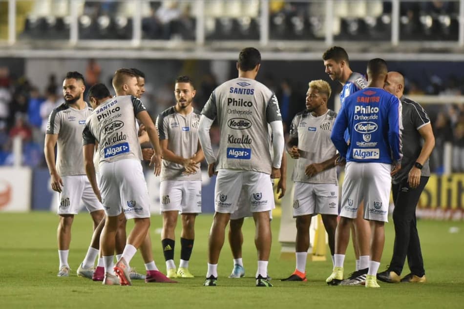 Santos inicia sequência que o colocou na liderança do Brasileirão