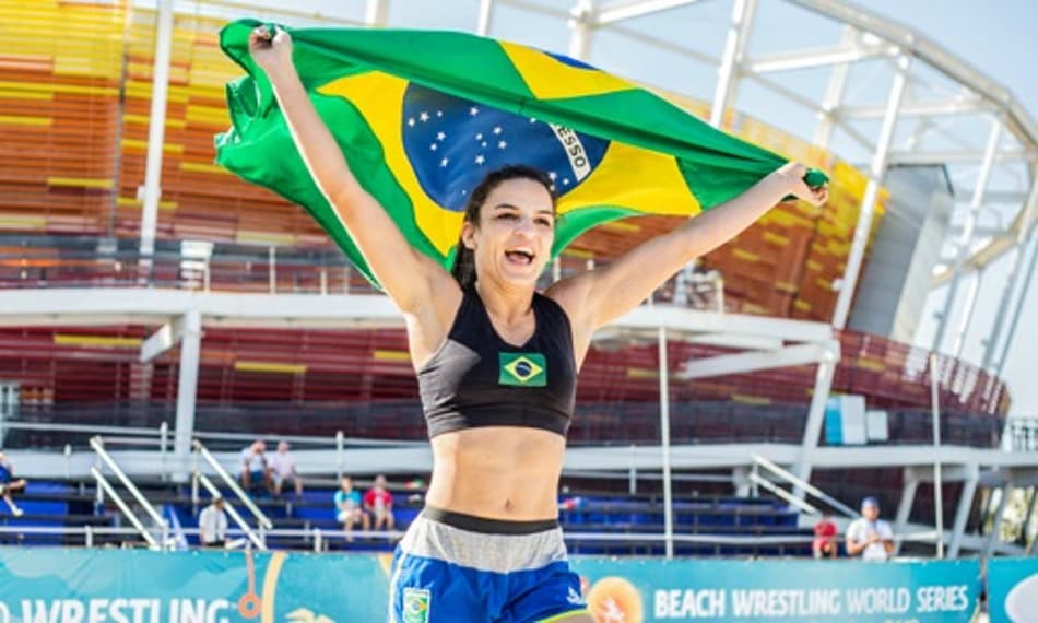 Kamila Barbosa conquista ouro para o Brasil no Mundial de Praia
