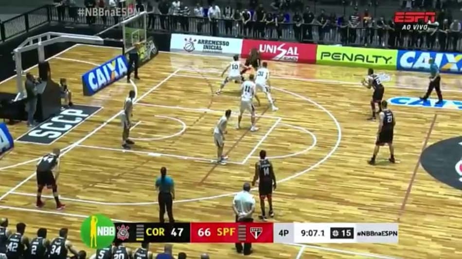 São Paulo vence o Corinthians no primeiro Majestoso do NBB