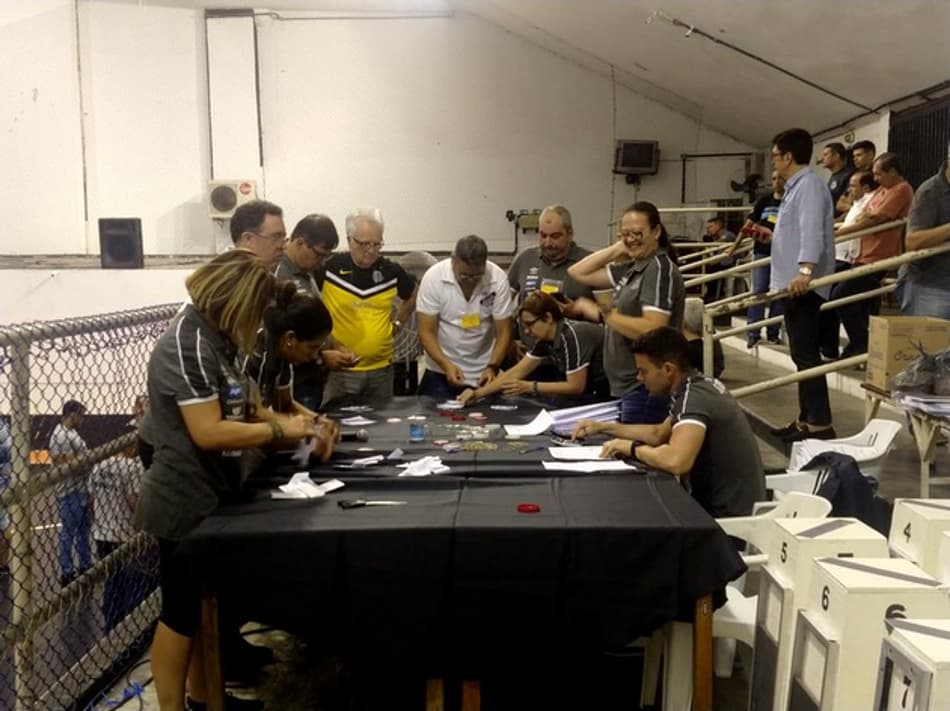 Sócios do Santos aprovam mudanças no estatuto para adequação ao Profut