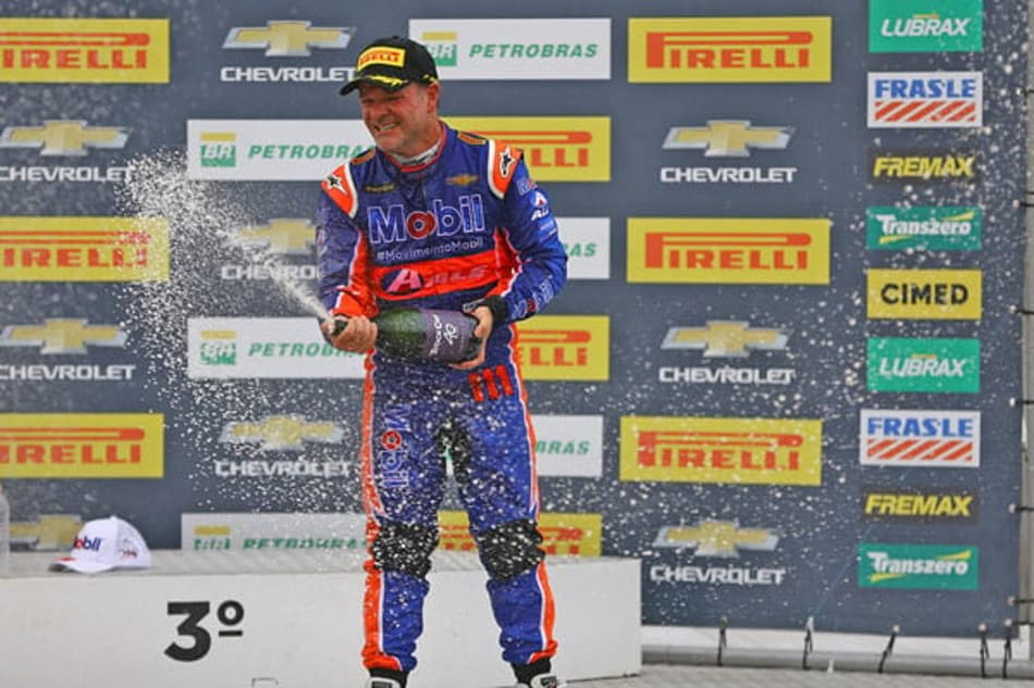 STOCK CAR: Barrichello conquista mais um pódio e diminui diferença para os líderes em Cascavel