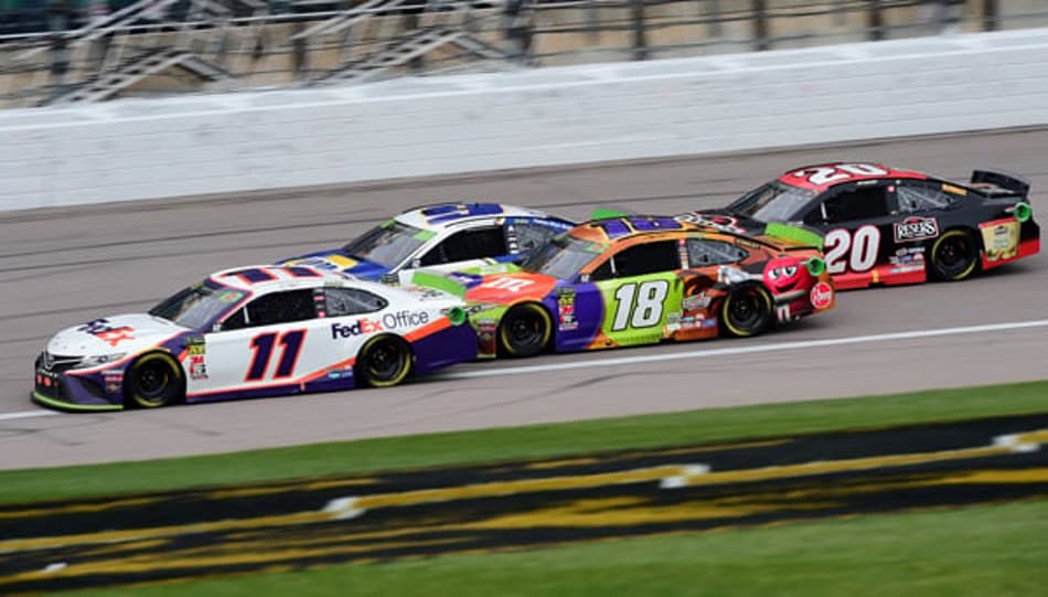 NASCAR: Denny Hamlin vence no Kansas e mais quatro pilotos são eliminados nos playoffs