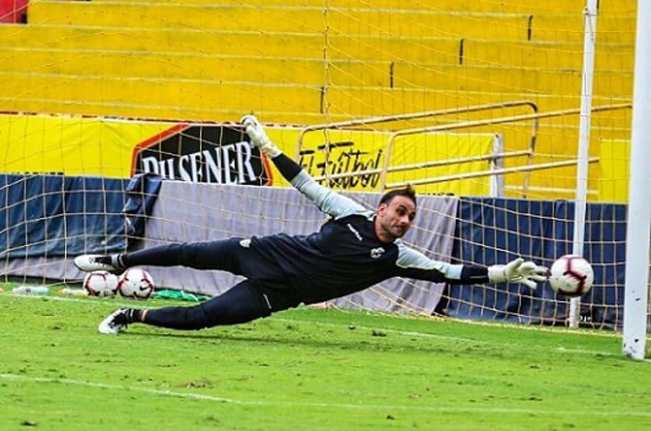 Goleiro do Barcelona do Guayaquil fala sobre erro em clássico