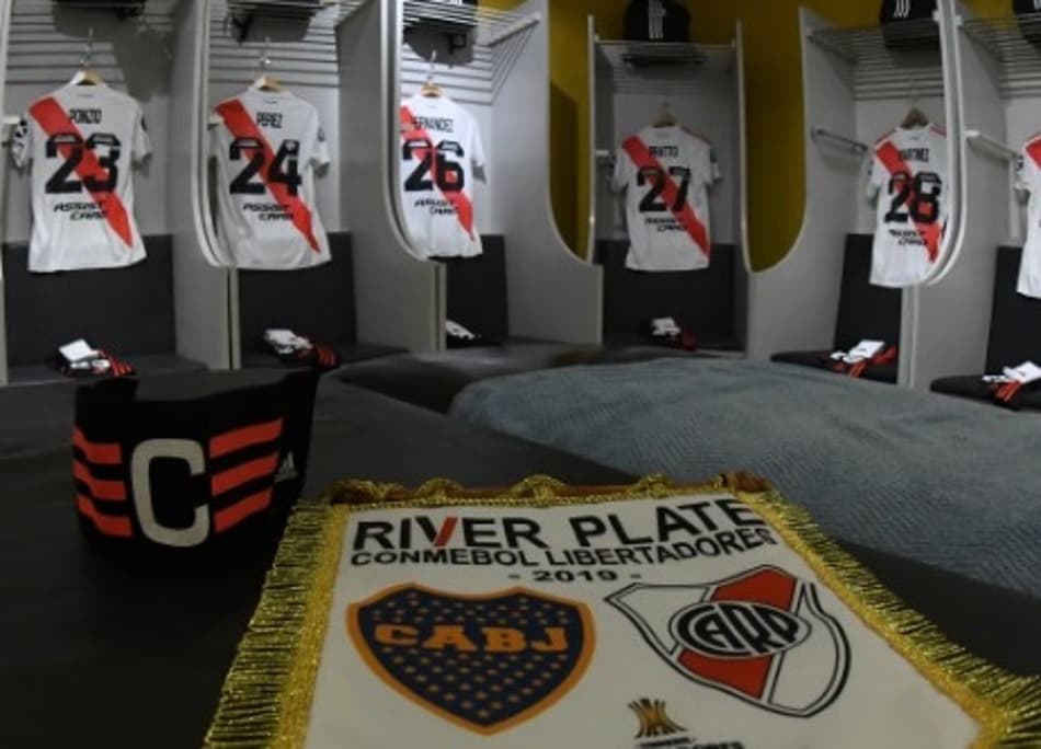 Bruxo é flagrado e retirado do vestiário do River Plate pela Conmebol