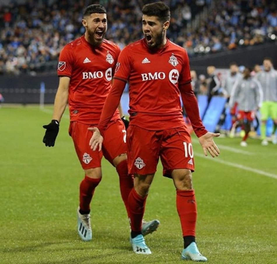 Toronto FC e Seattle Sounders vencem e estão nas finais de Conferência da MLS