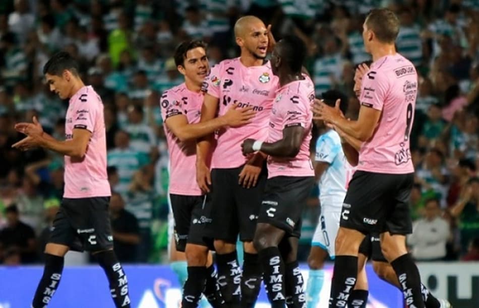 Com golaço de Dória, Santos Laguna consolida liderança na Liga MX