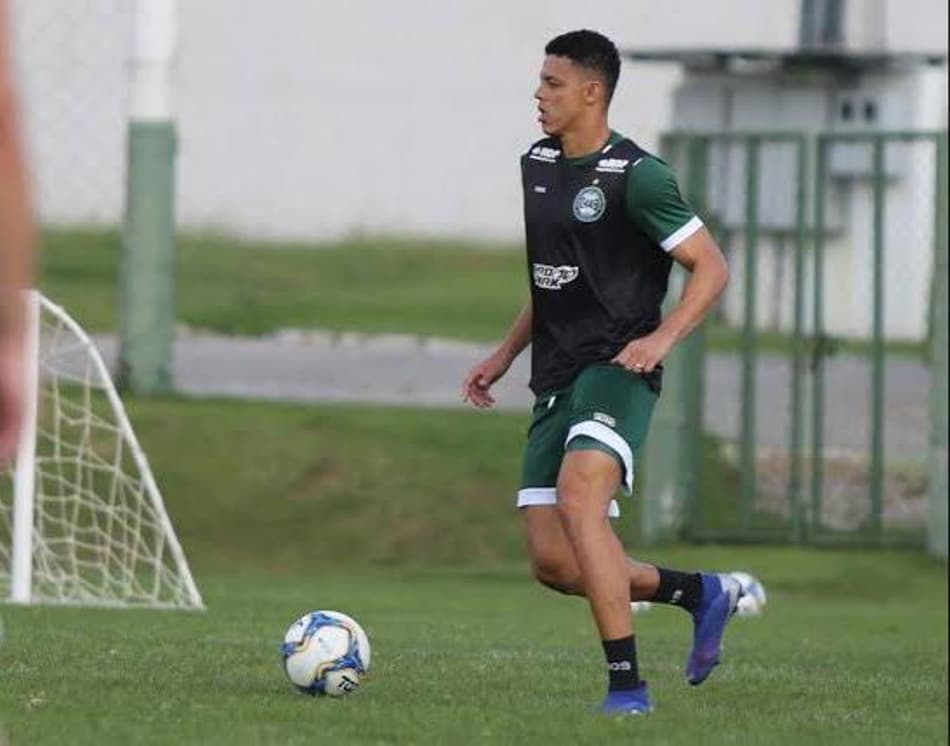 Com contrato perto do fim, Walisson Maia pensa no acesso do Coritiba