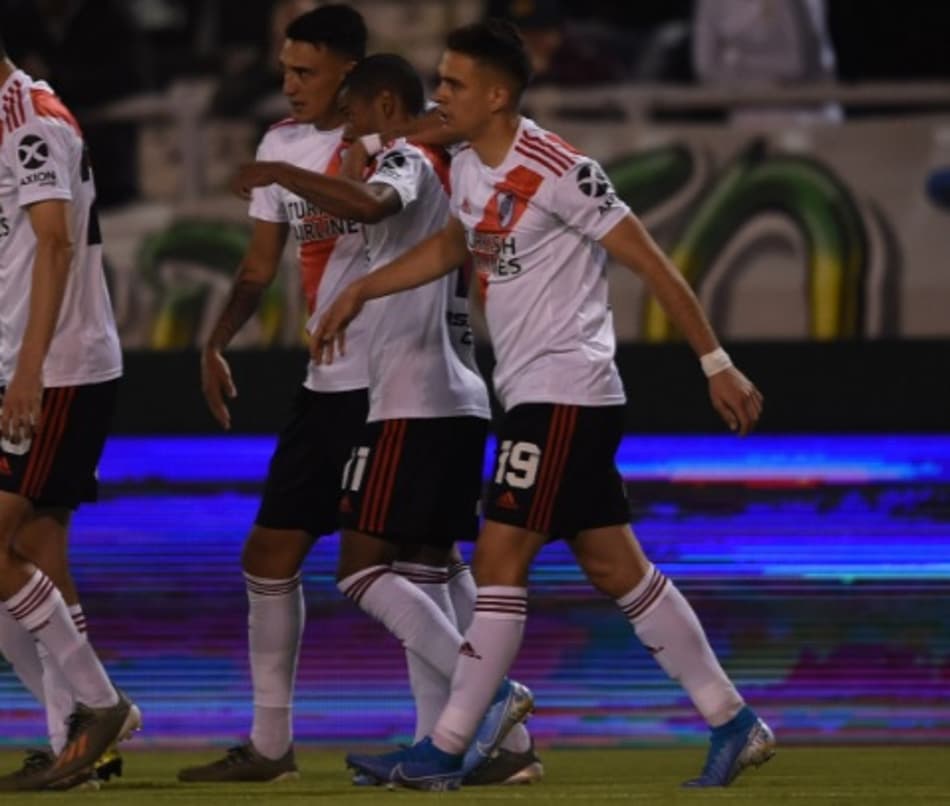 River Plate vence mais uma e retoma a liderança da Superliga Argentina