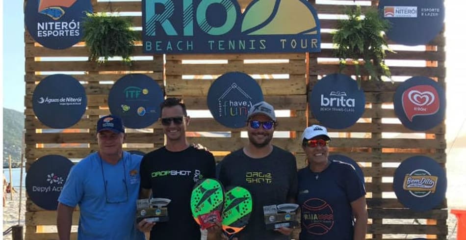 Niteroiense faz a festa em casa com título no Rio Beach Tennis Tour