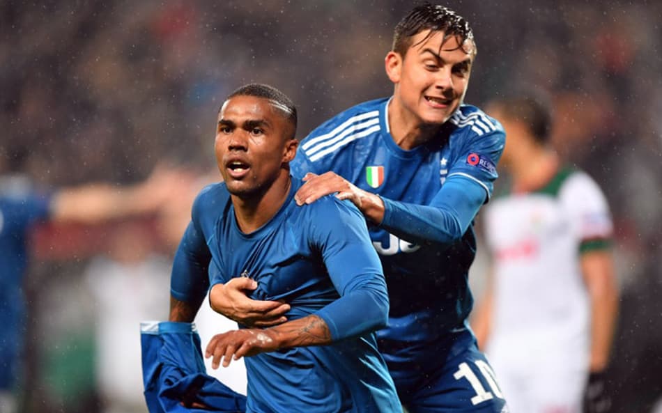 Douglas Costa descarta jogar em clube brasileiro específico