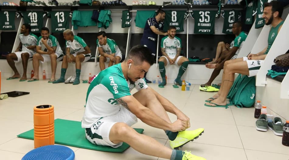 Palmeiras faz treino no Rio, e Luiz Adriano será avaliado em São Paulo