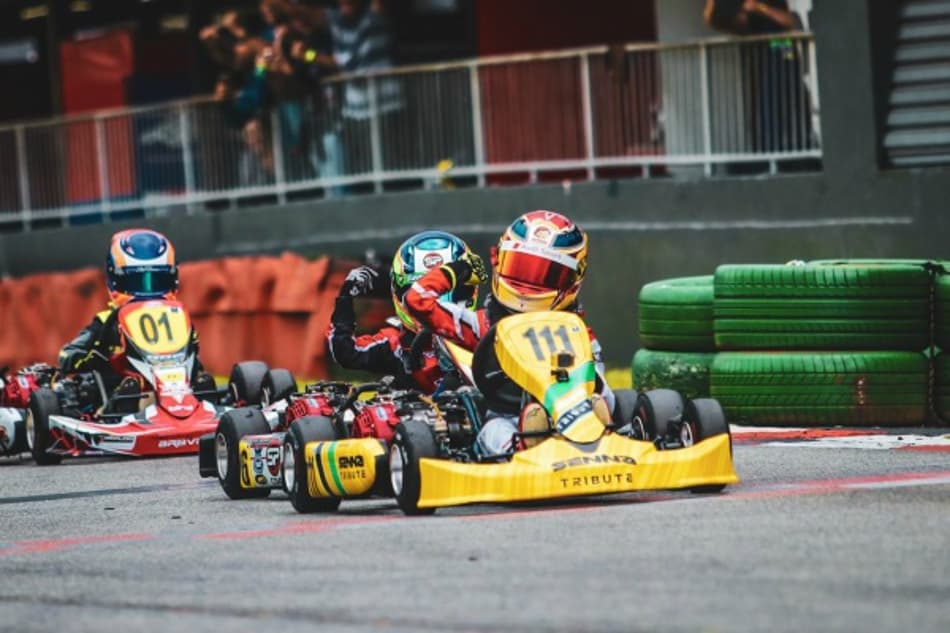 Augustus Toniolo vence prova em penúltima etapa do Paulista Light e homenageia Ayrton Senna