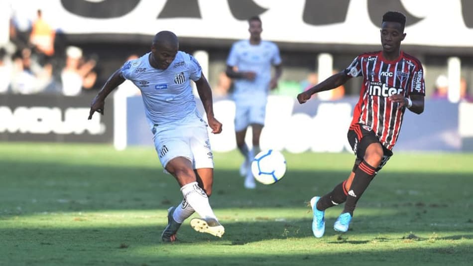 ATUAÇÕES: Sánchez marca e é o melhor do Santos no clássico