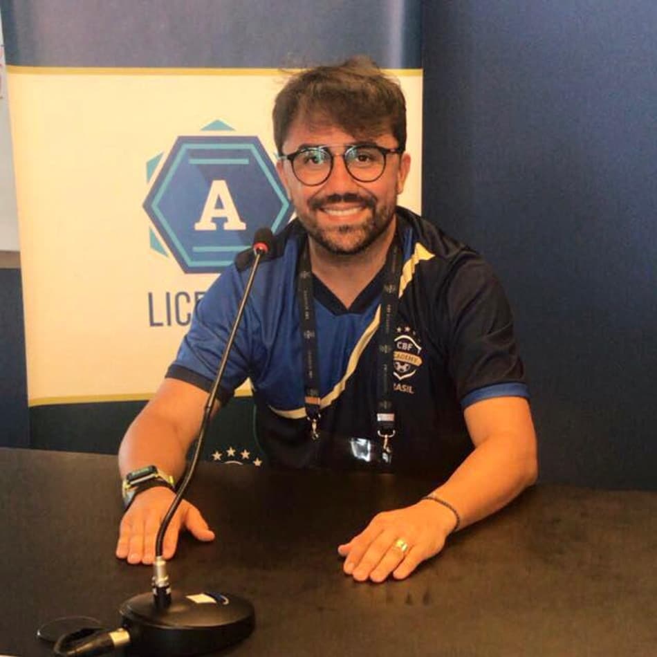 Luizinho Lopes participará do curso da Licença PRO da CBF