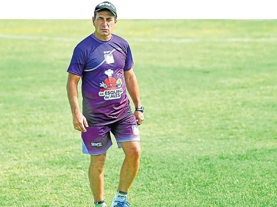 Técnico do Delfín fala em 'sabor amargo' após perda da Copa Equador