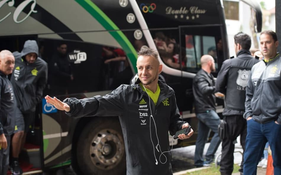 Companhia aérea que levará Flamengo a Lima homenageia título de 81 em número do voo