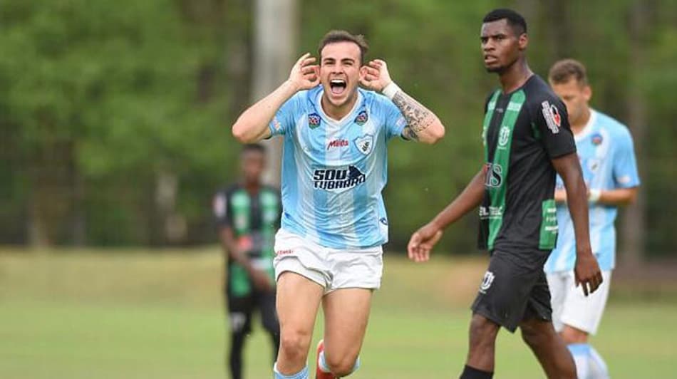 Campeão pelo Londrina, Felipe Evangelista comemora título e projeta equipe principal