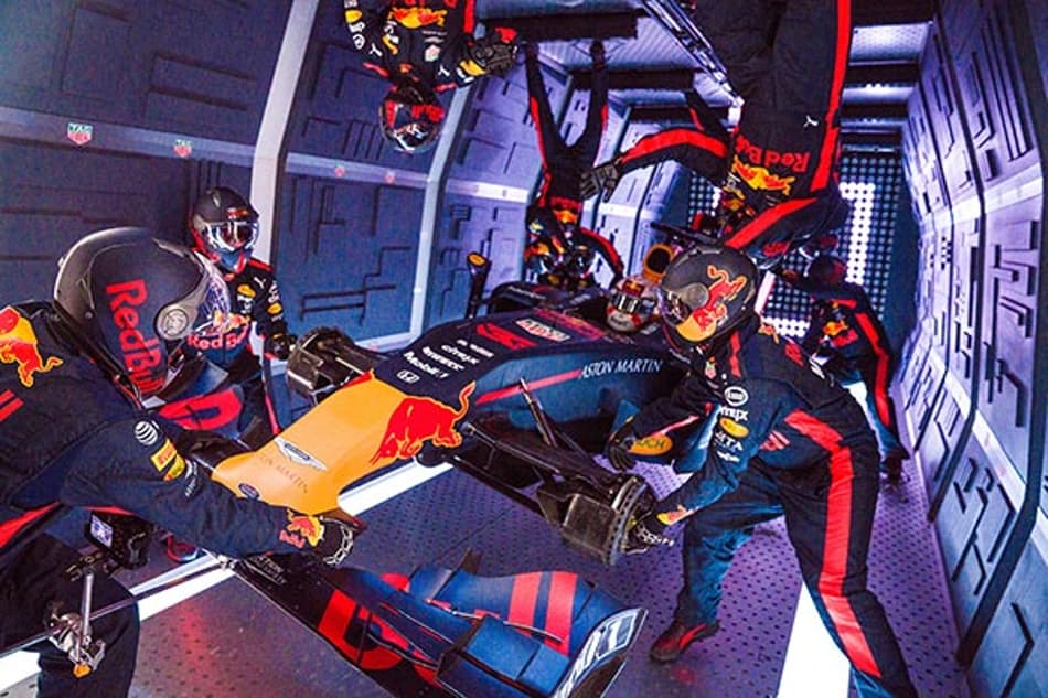 F1: Red Bull Racing faz pit stop histórico na gravidade zero