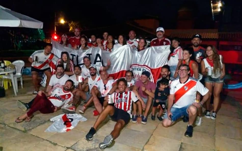 Reduto de argentinos, Búzios tem ‘filial’ do River e torcedores vivem expectativa por final da Libertadores