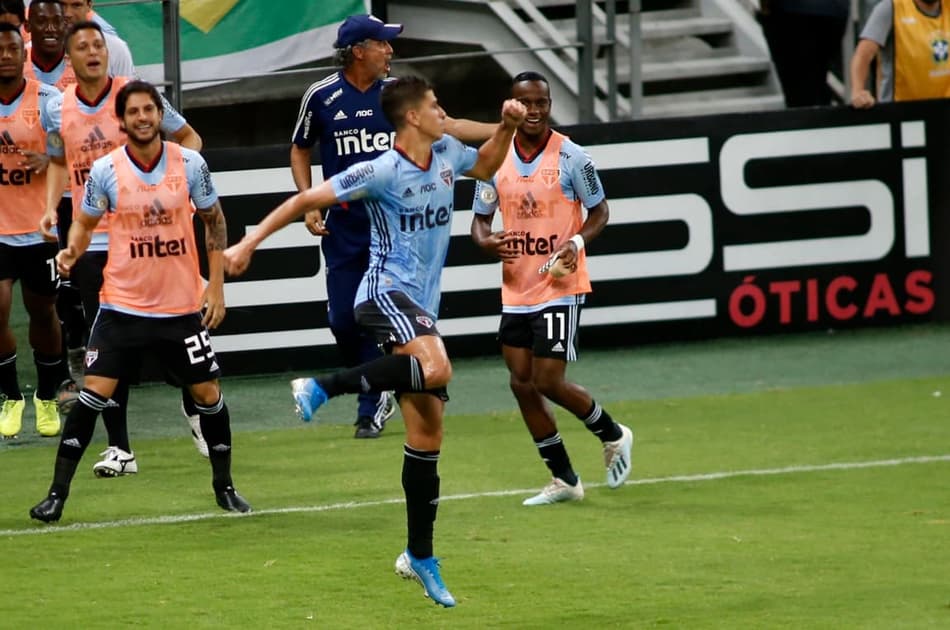 ATUAÇÕES: Volpi e Vitor Bueno aparecem com destaque em empate amargo