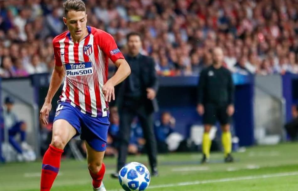 Sem espaço com Simeone, Santiago Arias pode atuar por gigante da Itália
