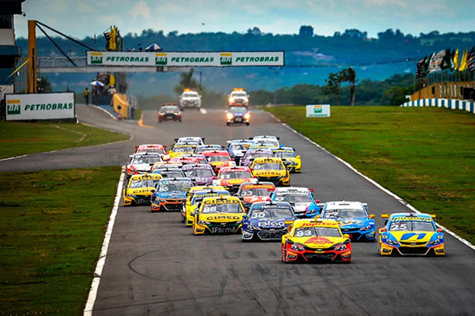 Stock Car anuncia calendário de temporada histórica