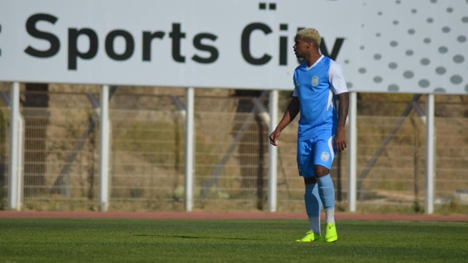 Emprestado pelo Fluminense, Patrick Carvalho celebra fase na Arábia Saudita