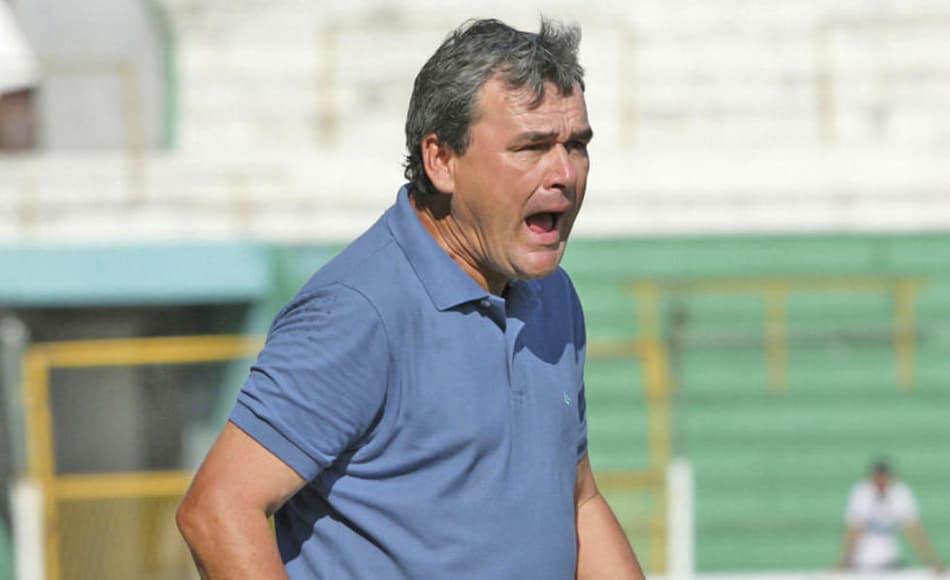 Ex-técnico do Sport Boys Warnes faz críticas fortes ao clube