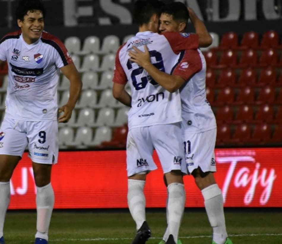 Francisco Arce classifica o Nacional-PAR para a Copa Sul-Americana