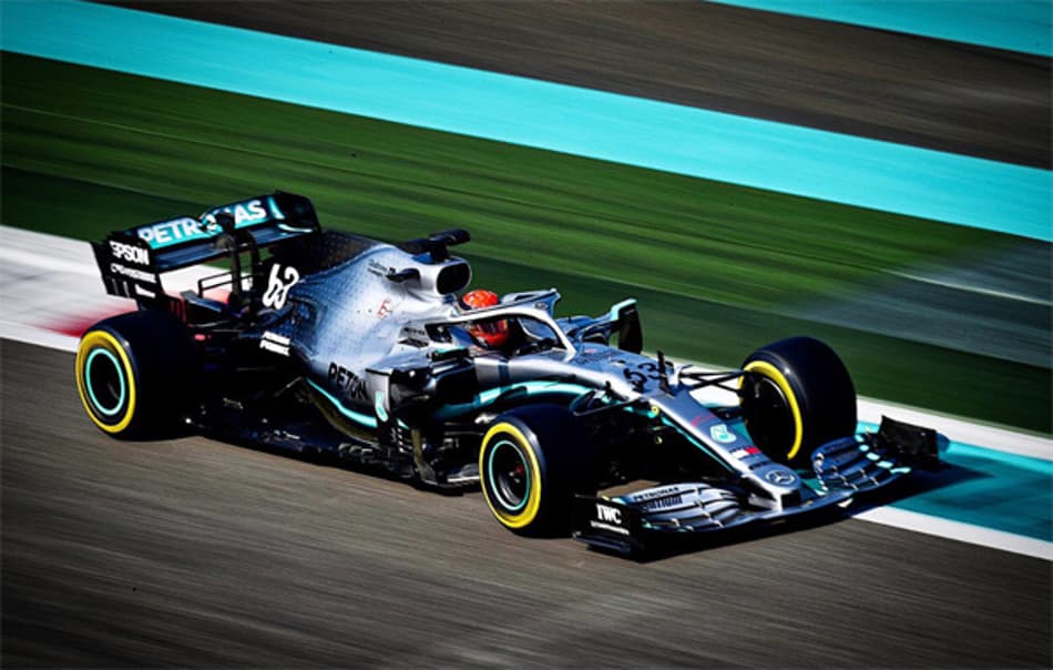 Russell conclui teste com rodas de 18 polegadas para a Mercedes em Yas Marina