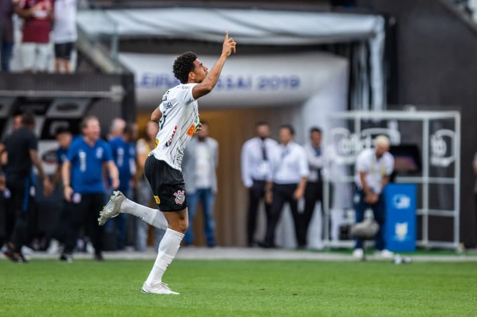 ATUAÇÕES: Gustavo melhora o Corinthians e leva maior nota do time