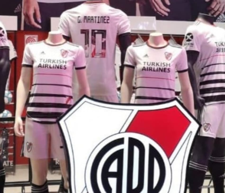 River Plate lança camisa comemorativa por título da Libertadores