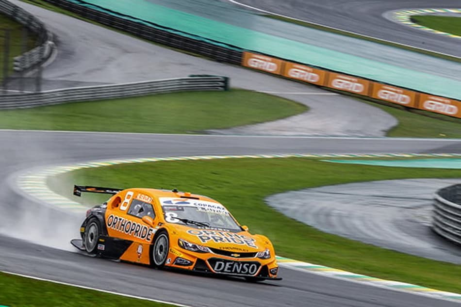 Com condições mistas em Interlagos, Suzuki termina primeiro dia de treinos na P5 para a Hot Car