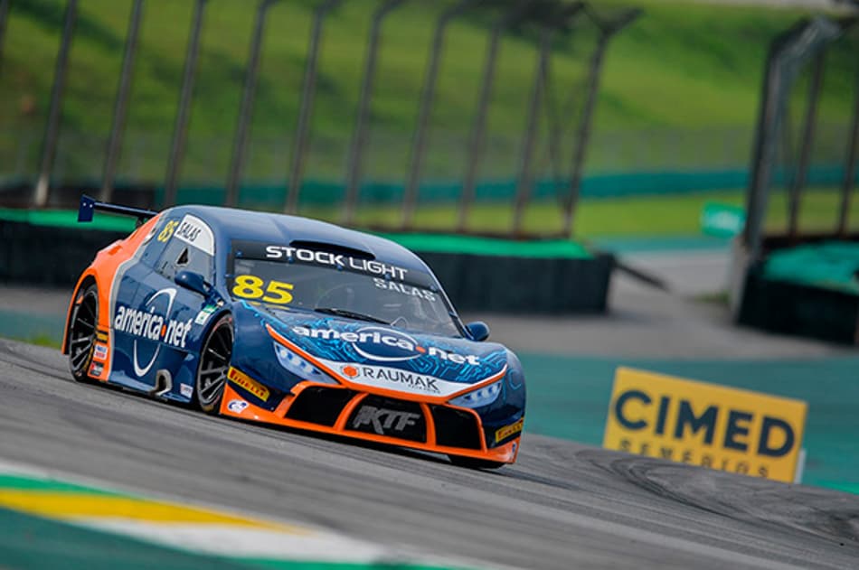 Guilherme Salas crava a pole em sua despedida da Stock Light