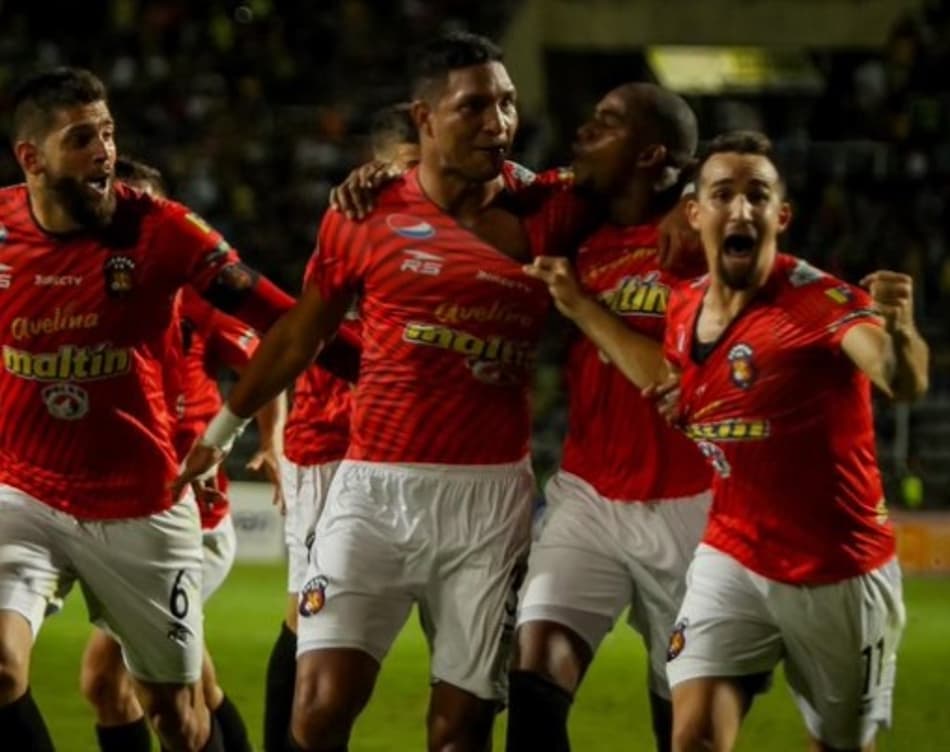 Caracas leva a melhor contra o Mérida e vira o Campeão Absoluto da Venezuela
