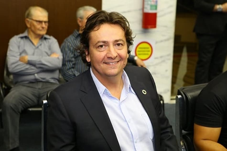 A saída de Granata pode ser o passo decisivo para a dissolução de toda diretoria comandada por Wagner Pires de Sá