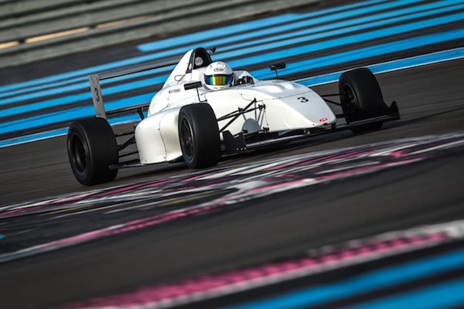 Aos 16 anos de idade, Pedro Ferro busca espaço na Fórmula 4 Francesa