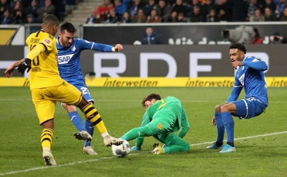 Fora de casa, Dortmund sai na frente, mas toma a virada do Hoffenheim