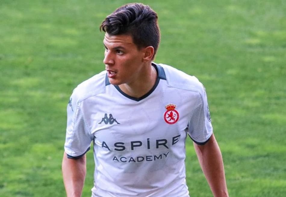 Meia ex-São Paulo esbanja felicidade com gol e vaga na Copa do Rei